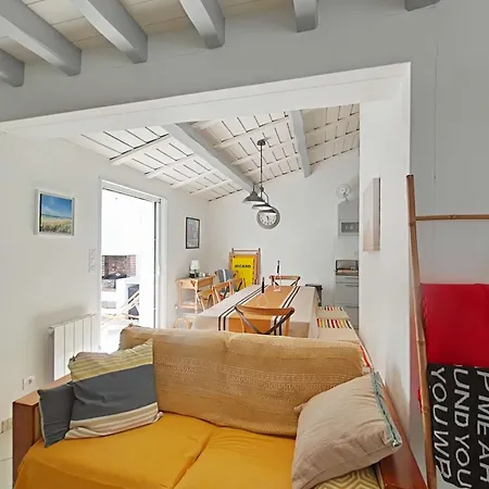 Maison Familiale Avec Cour Intarieure - 4 Pers. - Fr-1-224b-263